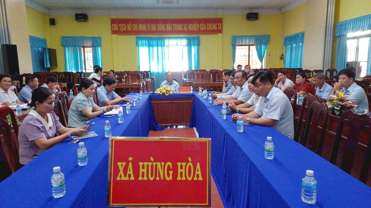 Hùng Hòa: Ban Thường vụ Đảng ủy xã tổ chức Hội nghị trực tuyến lớp bồi dưỡng, nâng cao năng lực, xử lý tình huống thực tiễn đối với đội ngũ cán bộ cơ sở