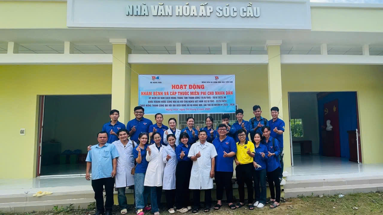 Hùng Hòa: Tổ chức khám bệnh và cấp thuốc miễn phí cho người dân